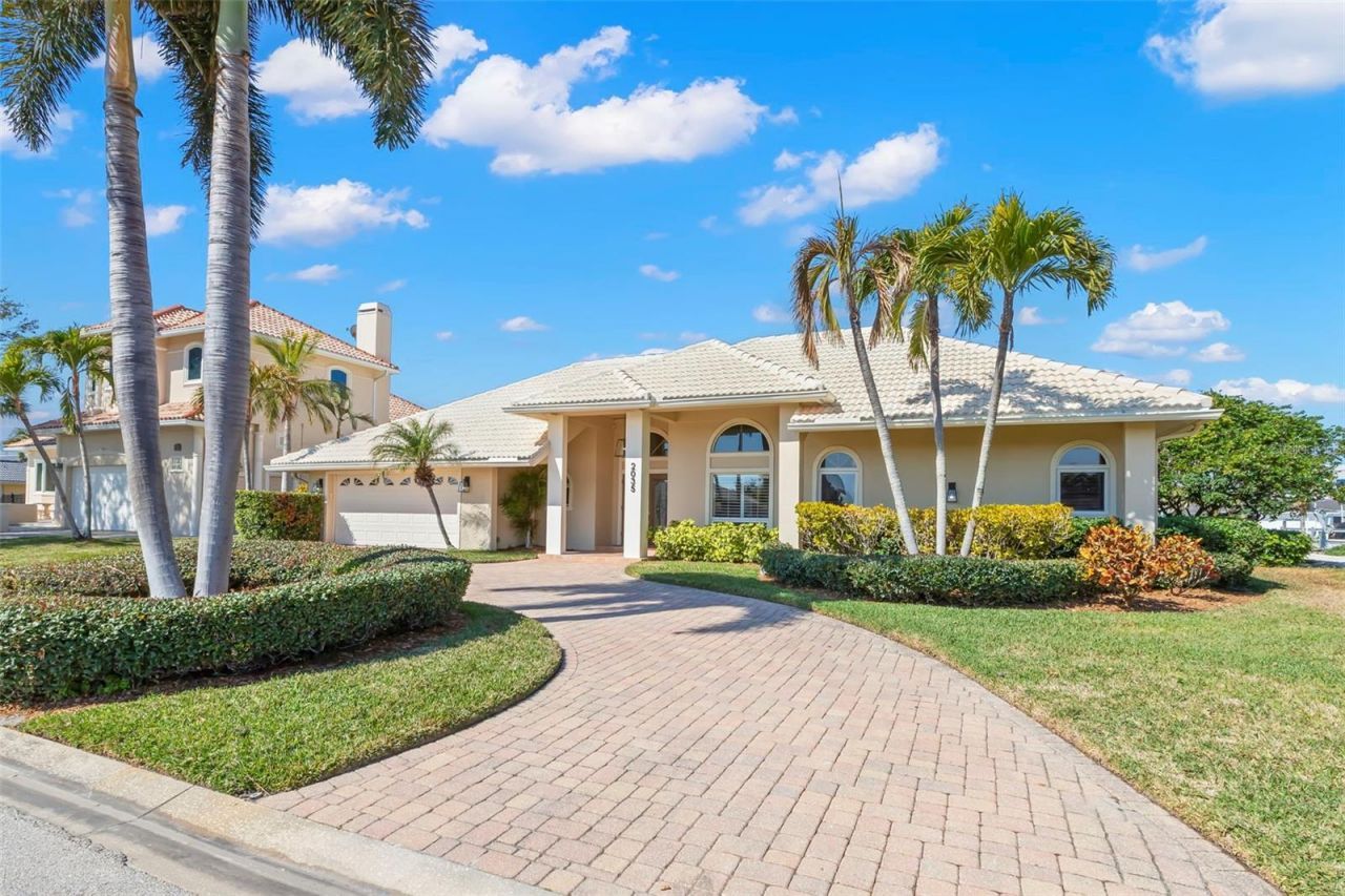 2035 Hawaii Avenue Ne, Saint Petersburg, FL 33703 Photo