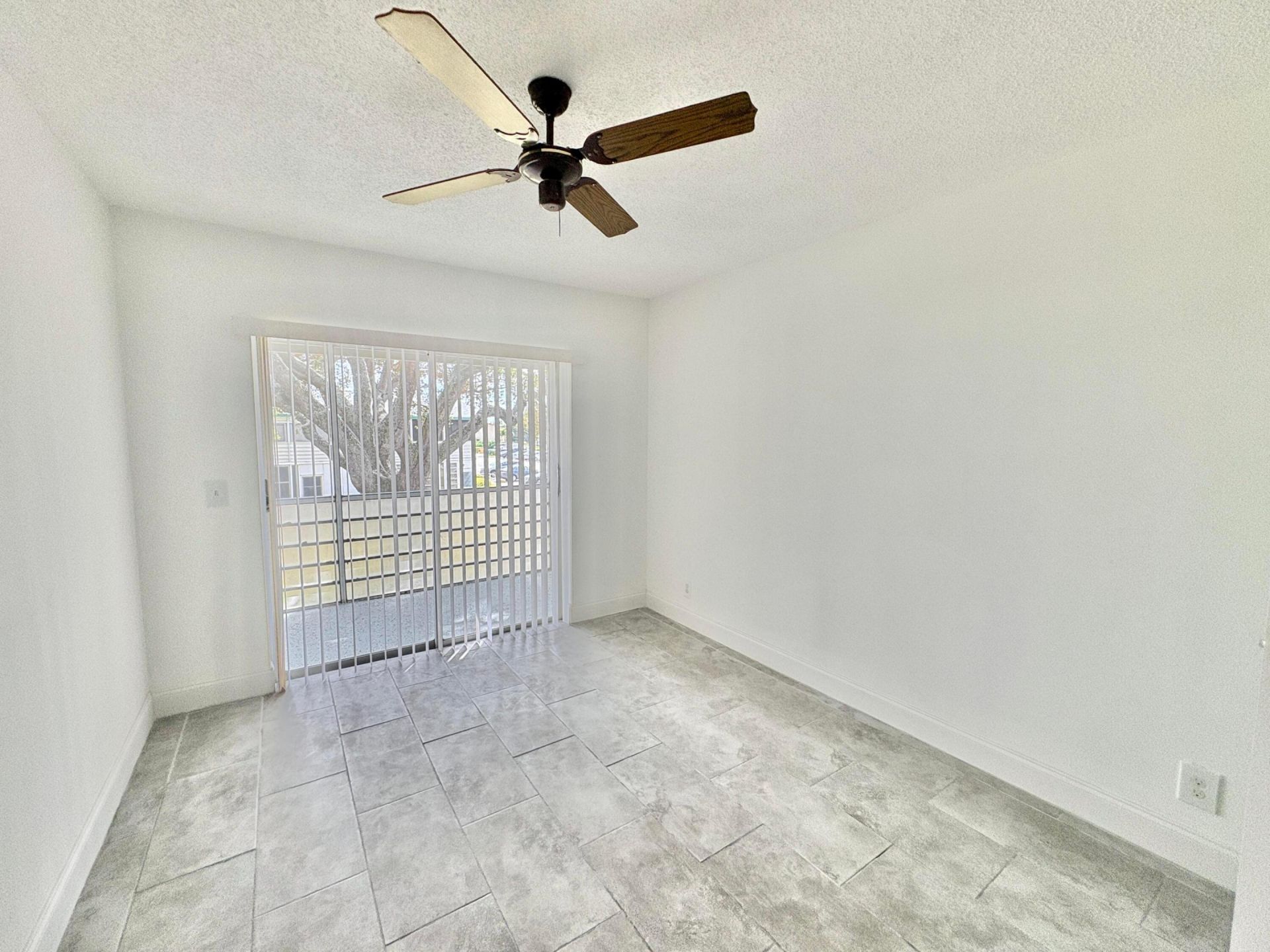 239 Sussex L, West Palm Beach, FL 33417 Photo