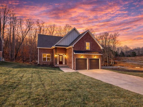 1208 Rooster Ridge Rd, Pleasant View, TN 37146