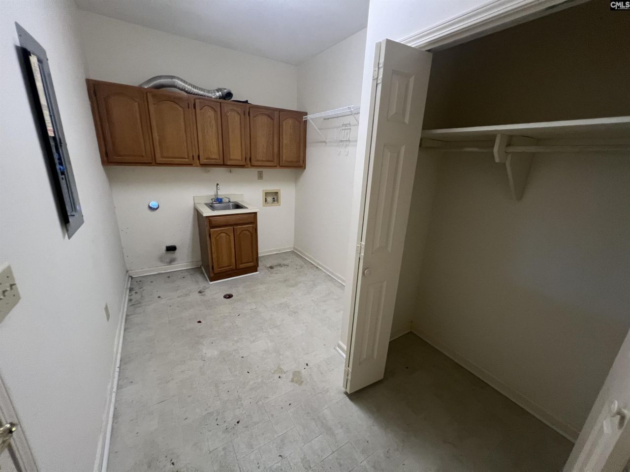 25 Southbury Lane Photo 24