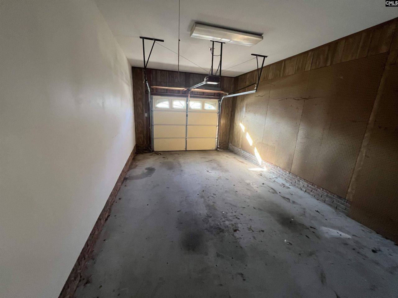 25 Southbury Lane Photo 25