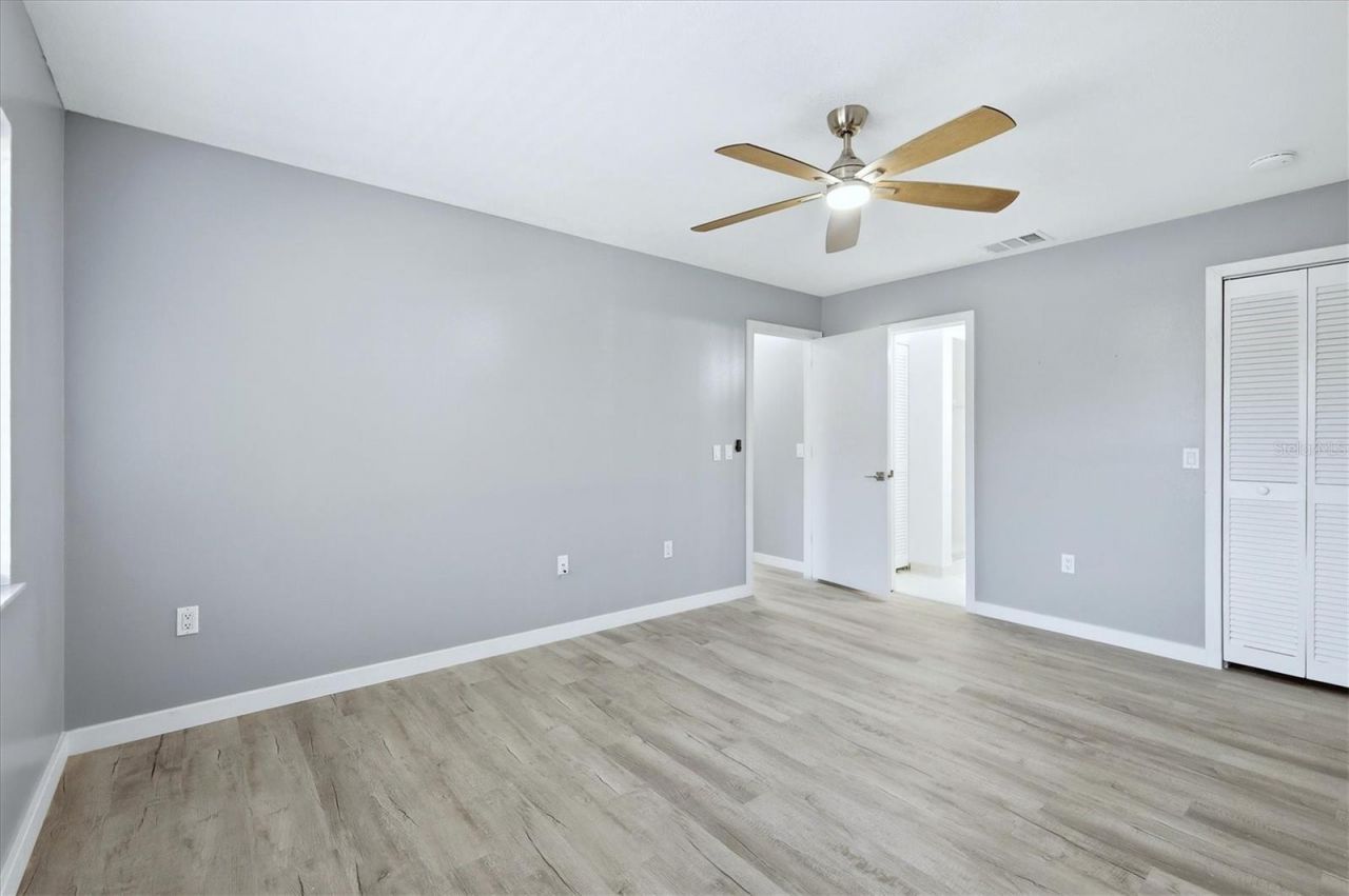 5651 Gardens Drive, Unit 5651, Sarasota, FL 34243 Photo