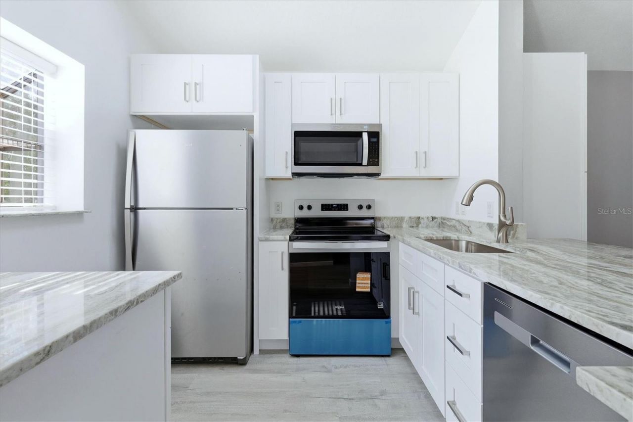 5651 Gardens Drive, Unit 5651, Sarasota, FL 34243 Photo