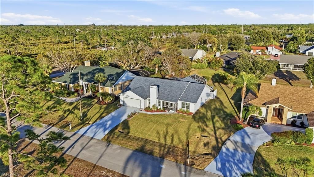 20535 Armada Ct, Estero, FL 33928 Photo