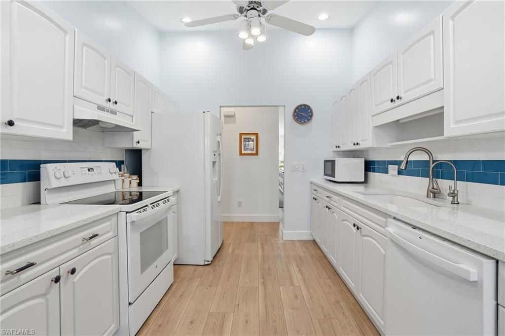 20535 Armada Ct, Estero, FL 33928 Photo