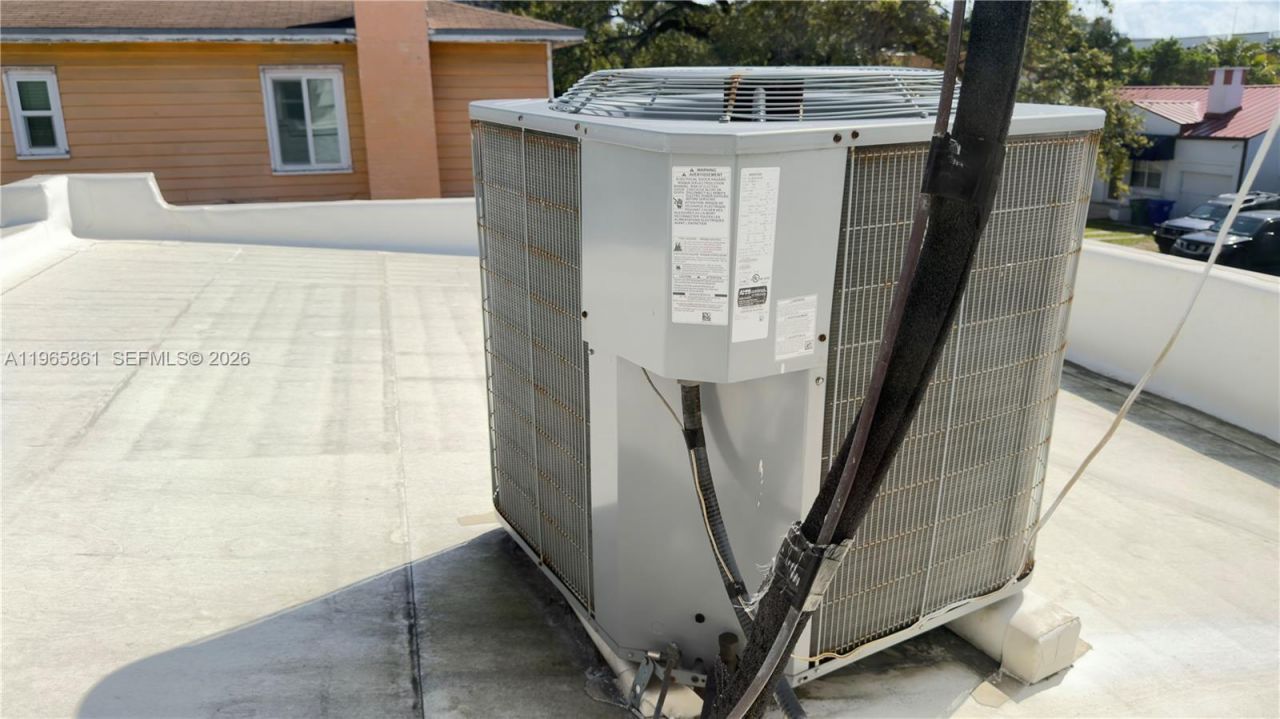 1545 NW 8th Ter, Miami, FL 33125 Photo