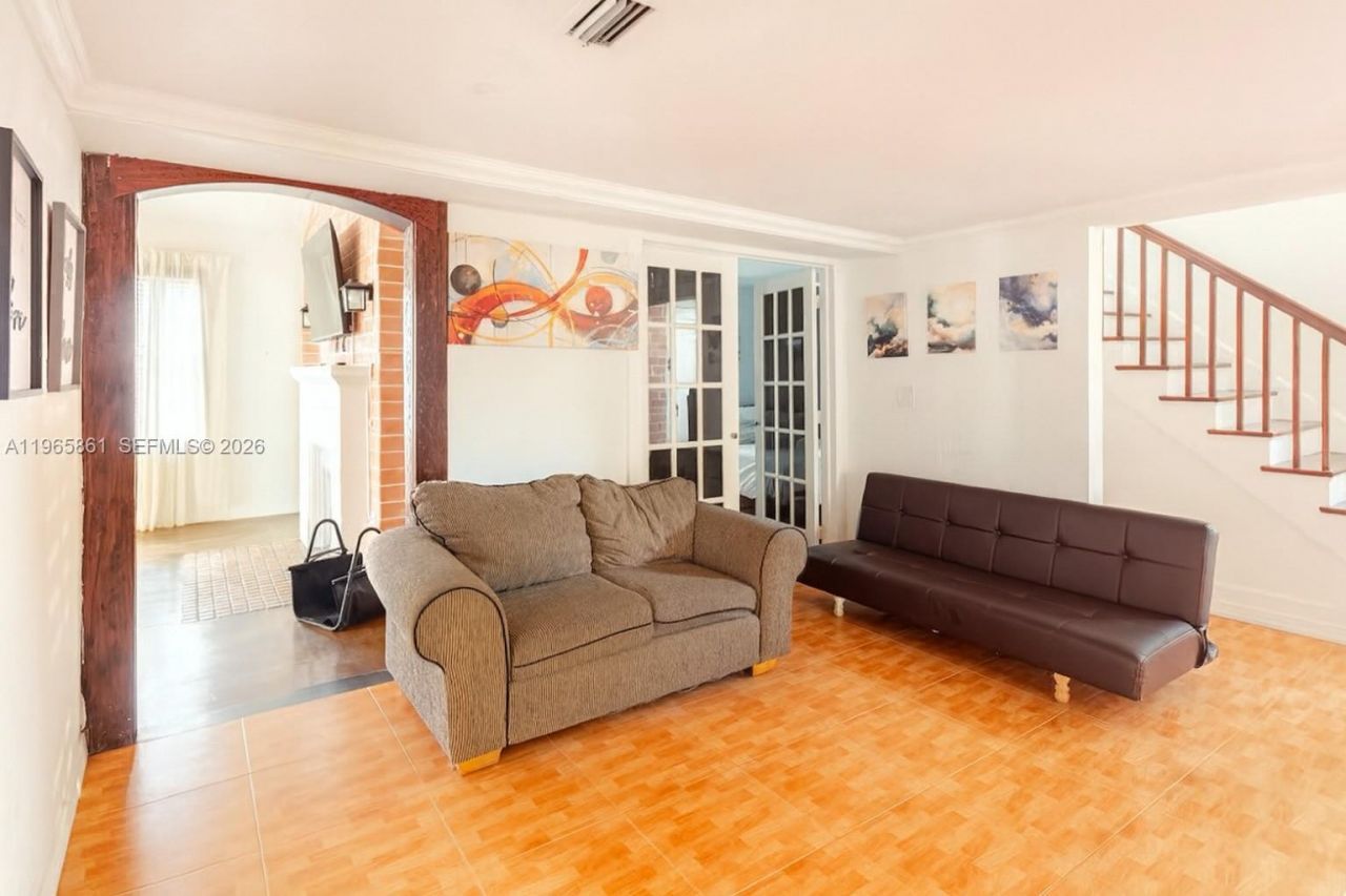 1545 NW 8th Ter, Miami, FL 33125 Photo