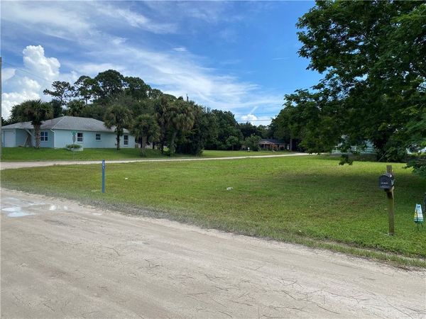 1206 17th Avenue SW, Vero Beach, FL 32962