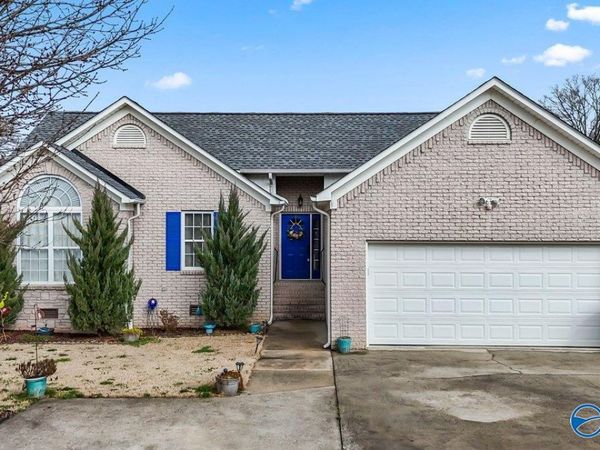 403 E Charlotte Avenue, Scottsboro, AL 35768