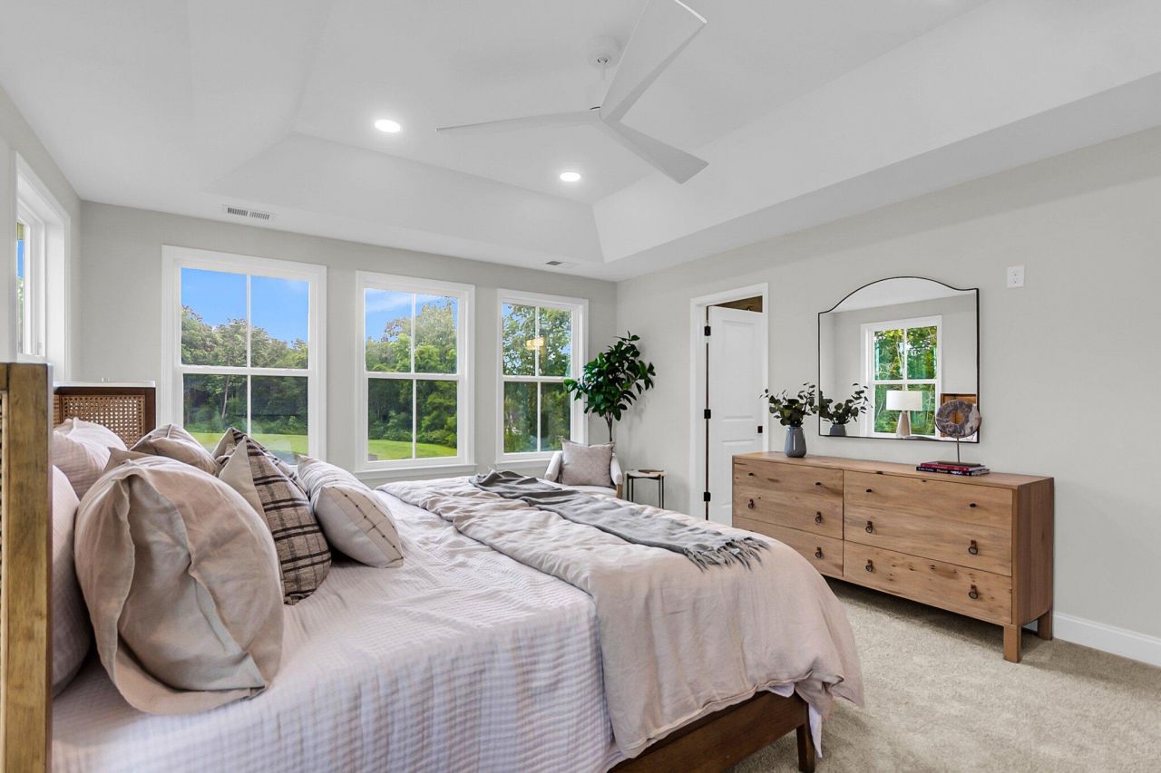 806 Abbey Gardens Lane Photo 14