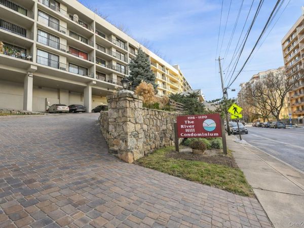 1120 Warburton Avenue, Unit 2A, Yonkers, NY 10701