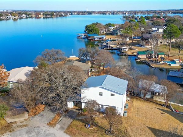 204 Canyon Oaks, Sunrise Beach, TX 78643