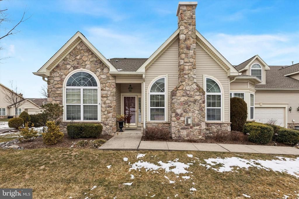 209 Fairway Drive, Warminster, PA 18974 Main Photo