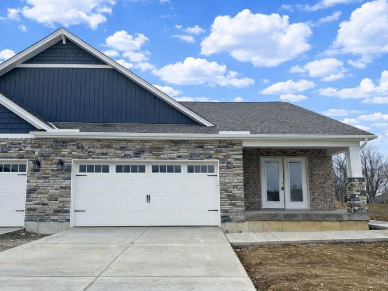 1924 Tipperary Drive, Middletown, OH 45042 Photo 4