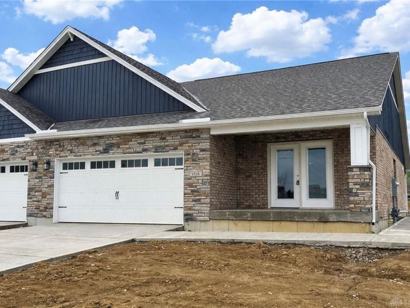 1924 Tipperary Drive, Middletown, OH 45042 Photo 1