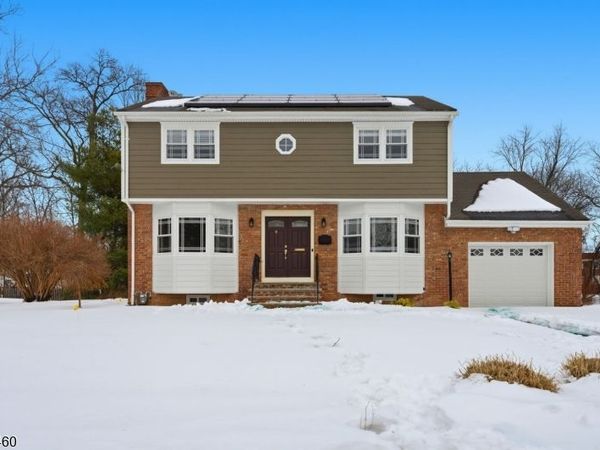 162 Mali Dr, North Plainfield, NJ 07062