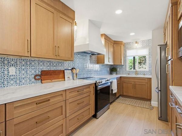 820 Encinitas Blvd, Encinitas, CA 92024