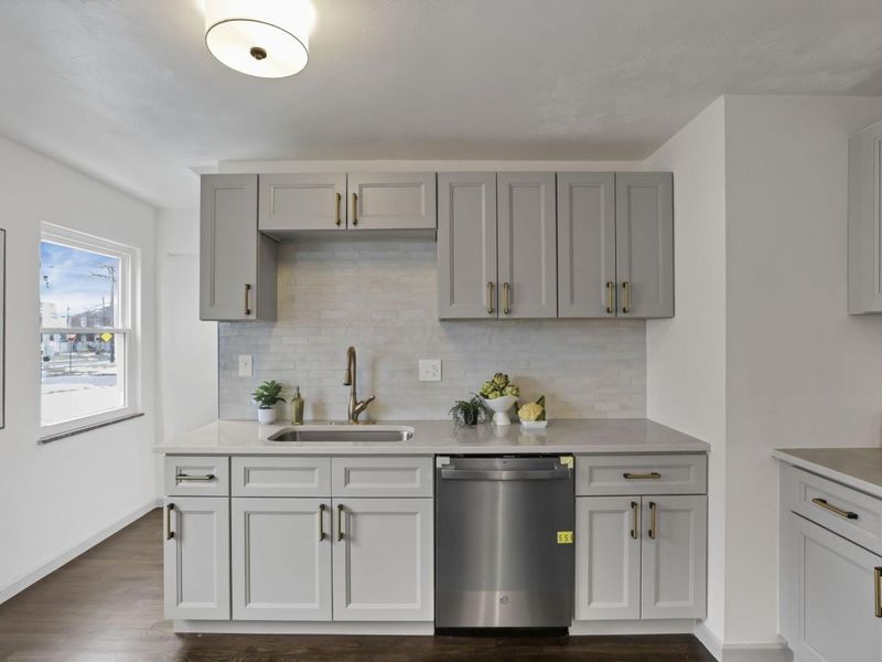 157 N Kellner Road, Columbus, OH 43209 Photo 15