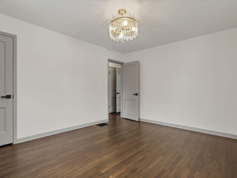 157 N Kellner Road, Columbus, OH 43209 Photo 17