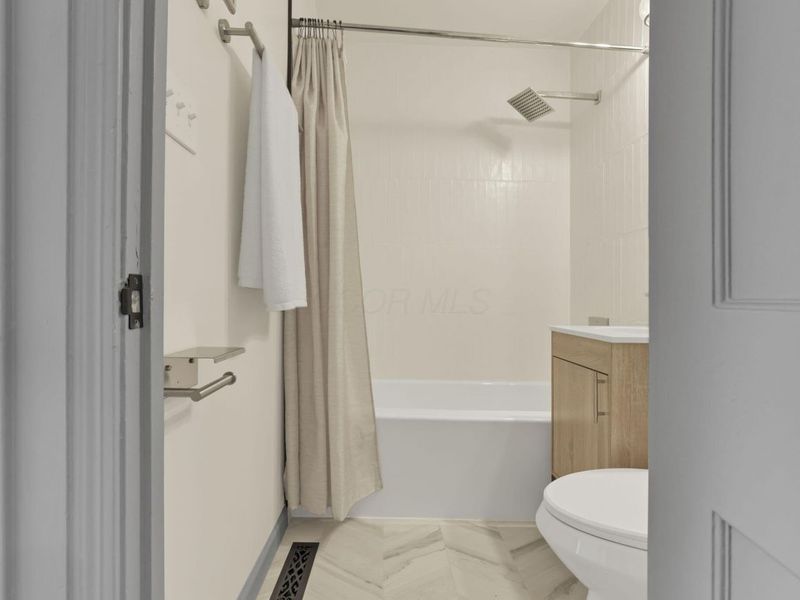 157 N Kellner Road, Columbus, OH 43209 Photo 19