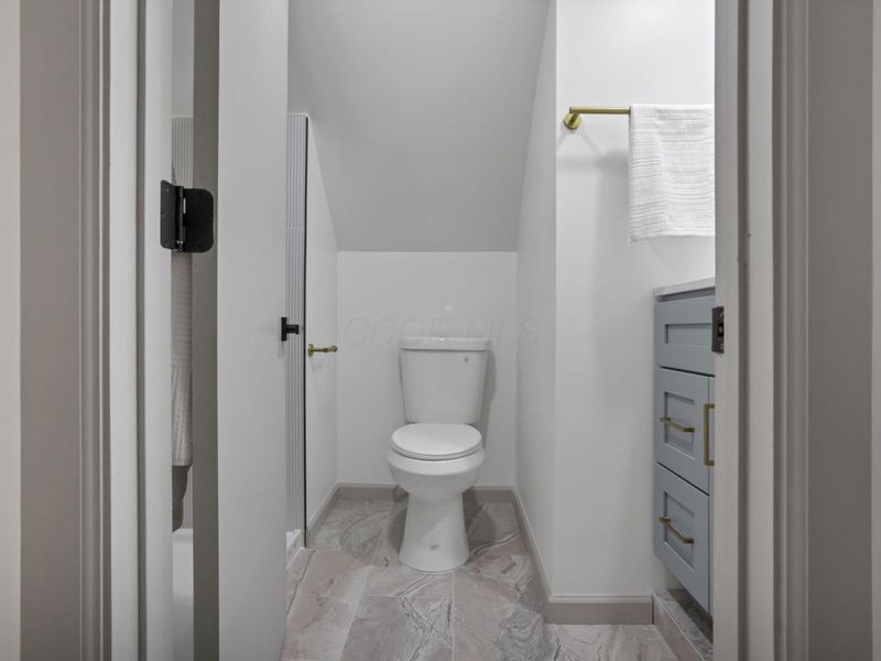 157 N Kellner Road, Columbus, OH 43209 Photo 28