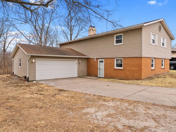 110 Andrea Court, Cleveland, IL 61241