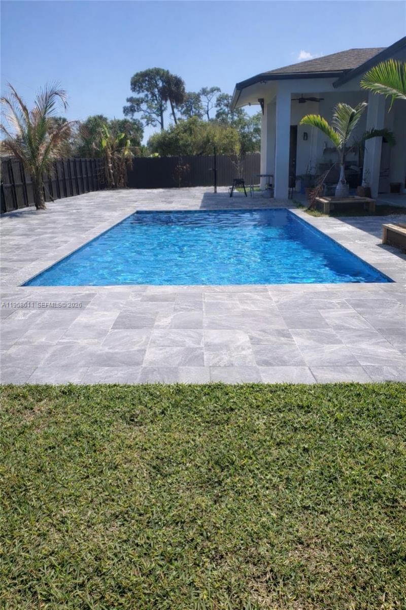 960 Rutherford Ln, Haverhill, FL 33415 Photo