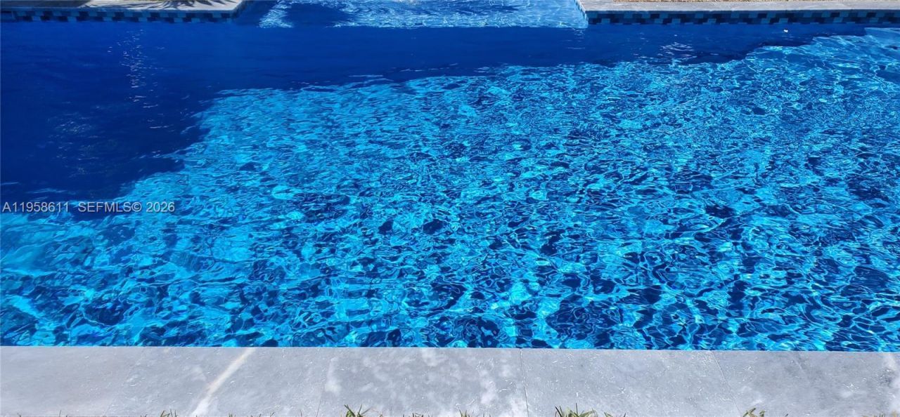 960 Rutherford Ln, Haverhill, FL 33415 Photo