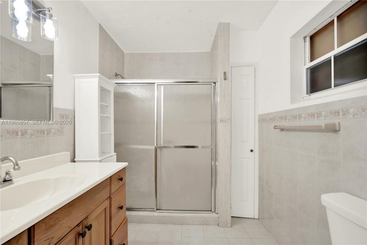 606 SW 58th Ct, Miami, FL 33144 Photo