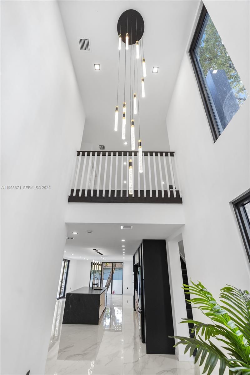 1644 NW 8th Ter , Miami, FL 33125 Photo