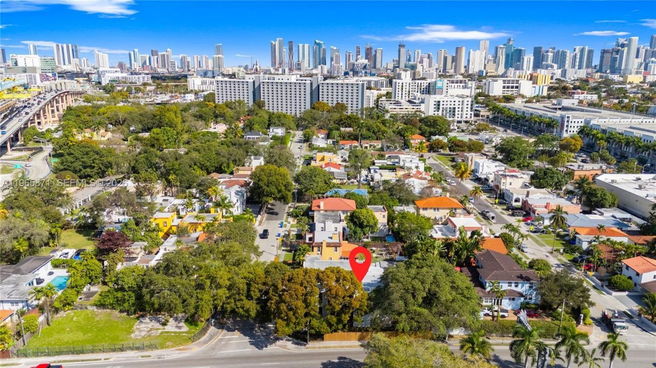 1644 NW 8th Ter , Miami, FL 33125 Photo