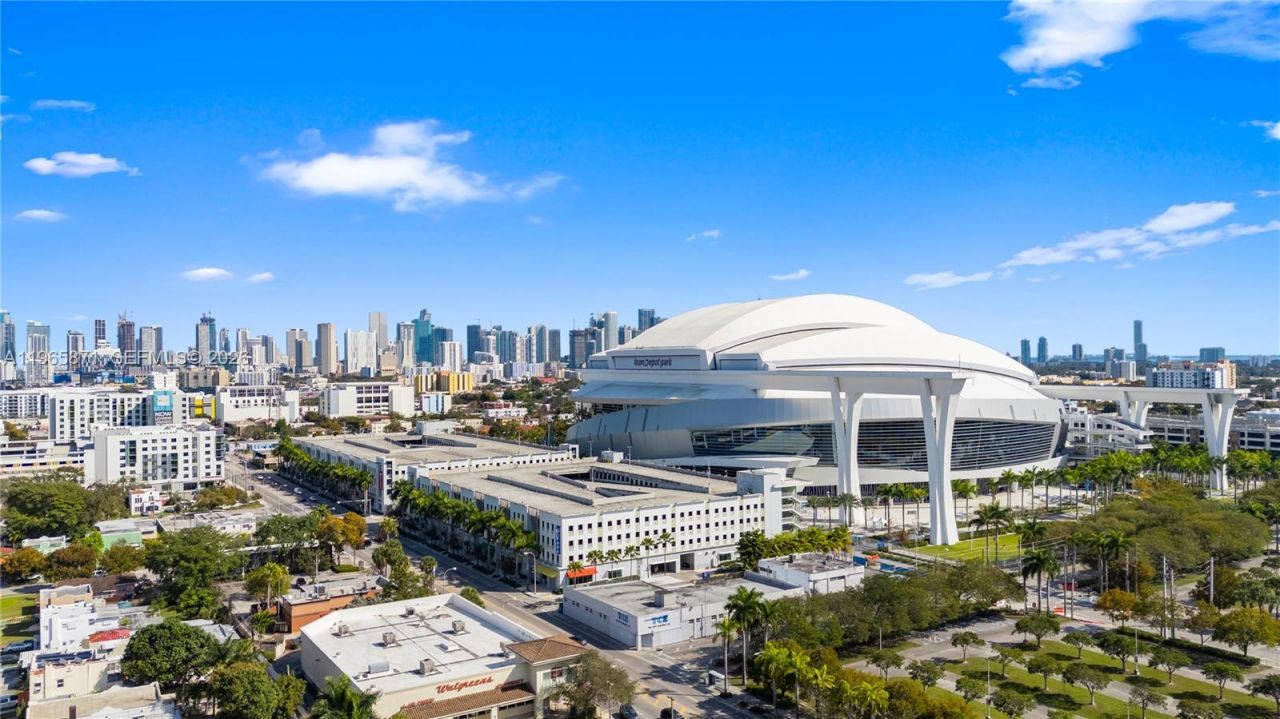 1644 NW 8th Ter , Miami, FL 33125 Photo