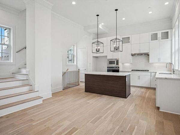 4070 Oak Circle, Addison, TX 75001