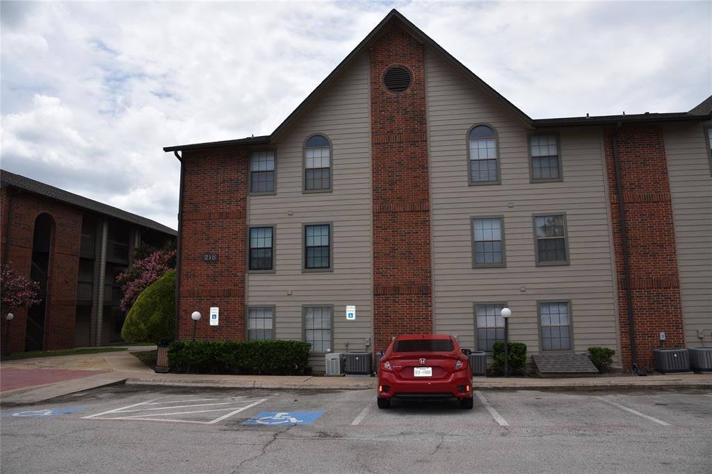 218 N Texas Boulevard, Unit 113, Denton, TX 76201 Main Photo
