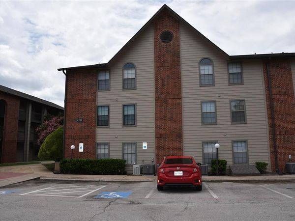 218 N Texas Boulevard, Unit 113, Denton, TX 76201