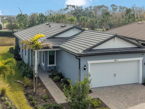 5811 SILVERSIDE PINE COURT, LAKEWOOD RANCH, FL 34211