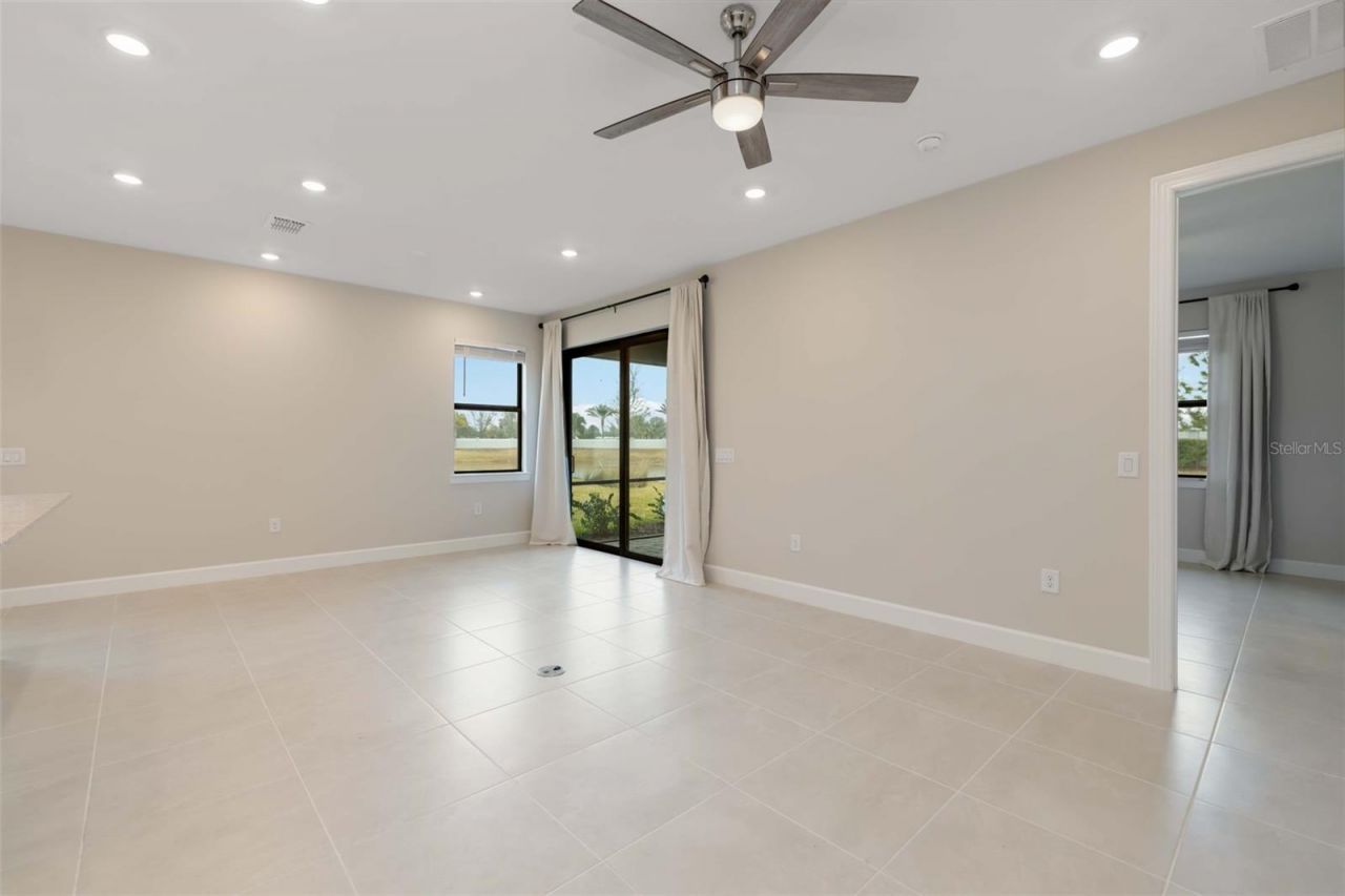 5811 Silverside Pine Court, Lakewood Ranch, FL 34211 Photo