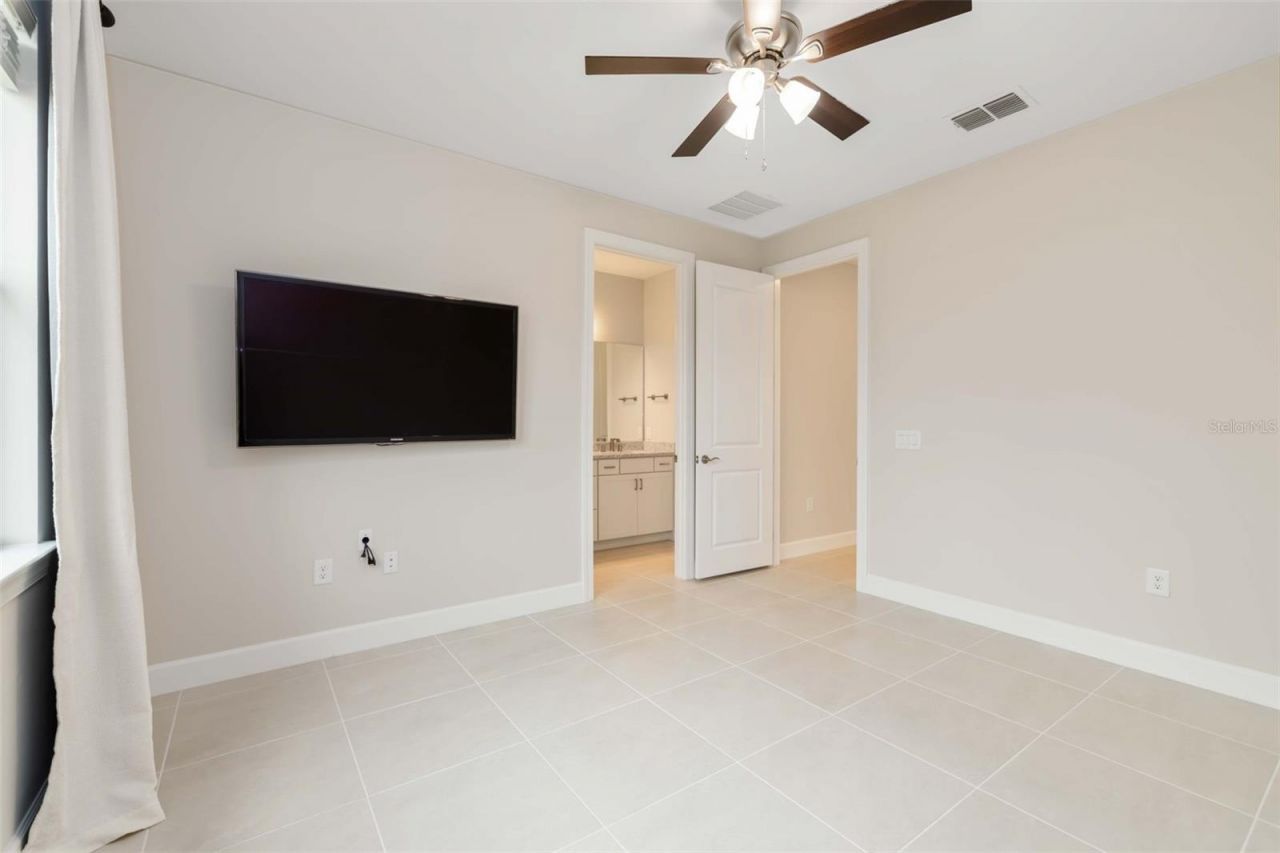 5811 Silverside Pine Court, Lakewood Ranch, FL 34211 Photo