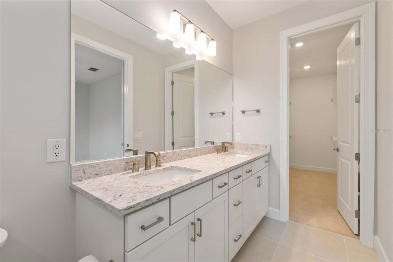 5811 Silverside Pine Court, Lakewood Ranch, FL 34211 Photo