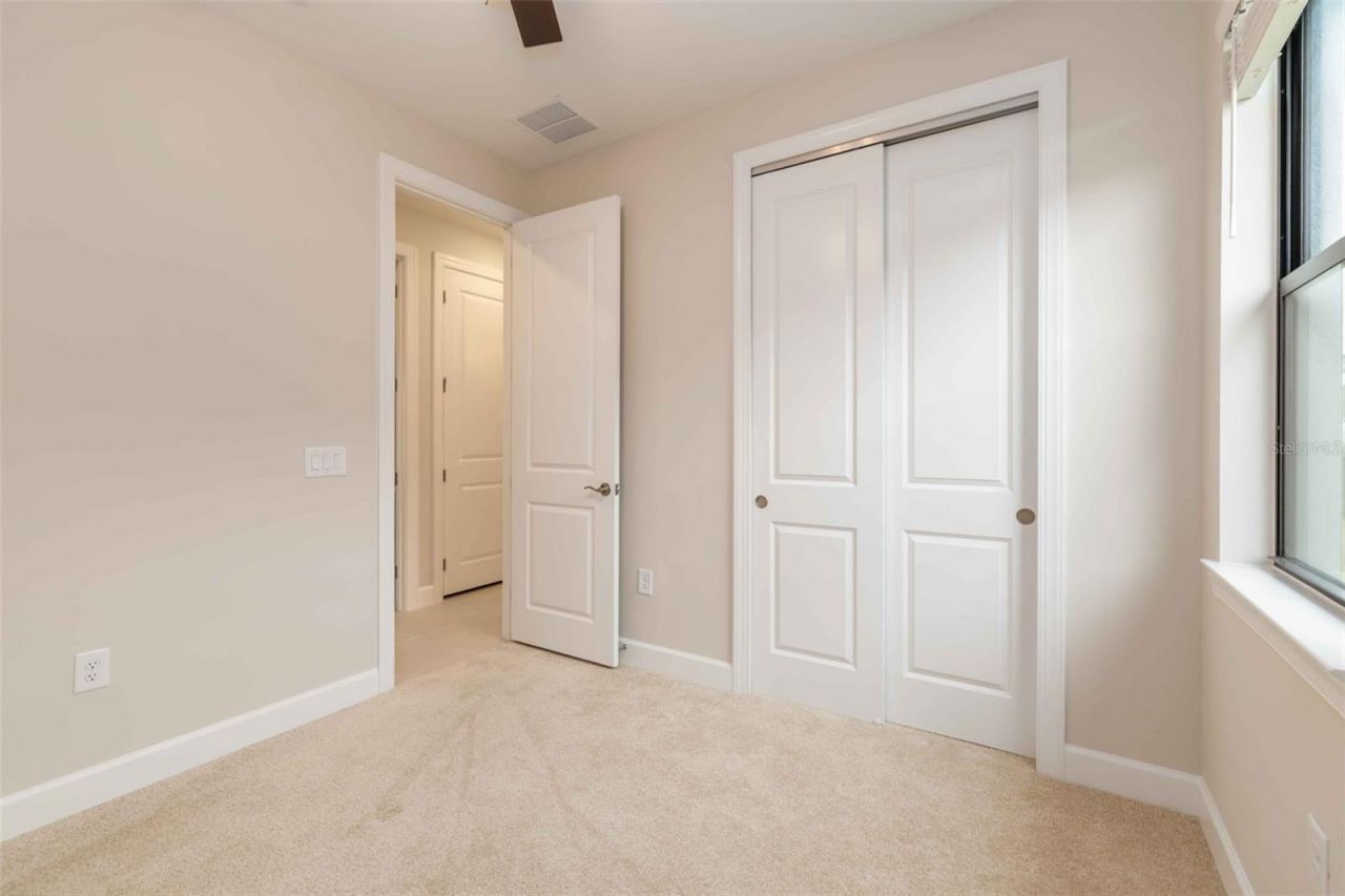 5811 Silverside Pine Court, Lakewood Ranch, FL 34211 Photo