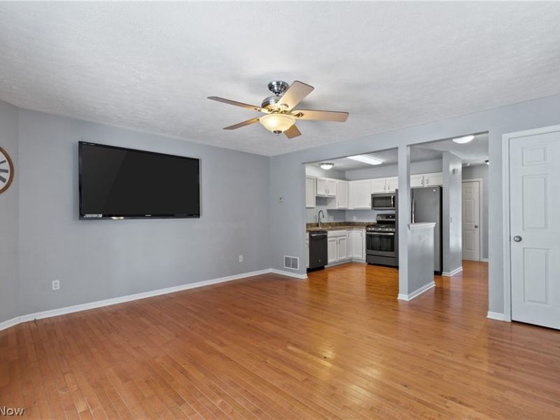 585 Birch Hill Drive, Unit 3, Medina, OH 44256 Photo 4