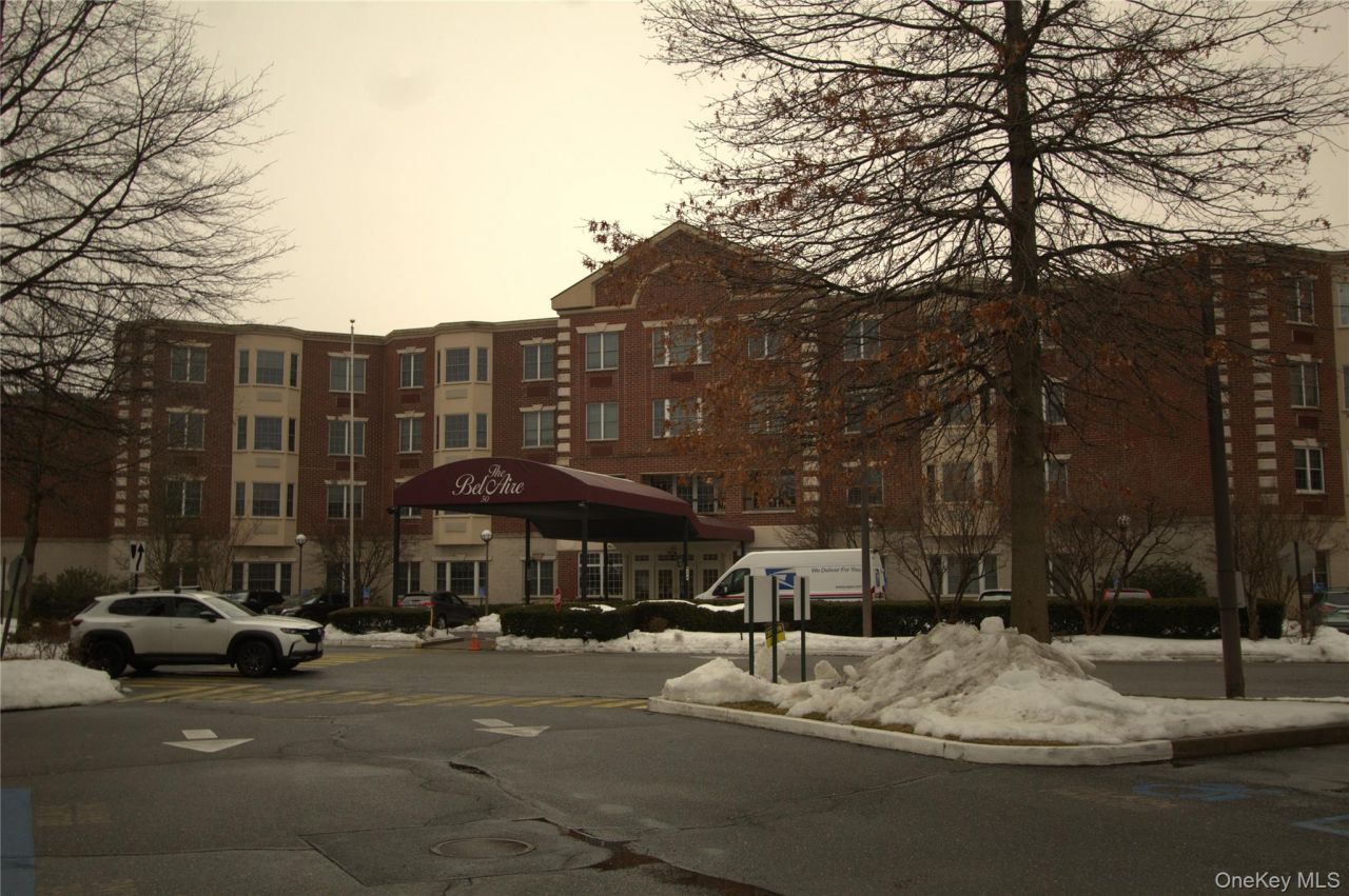 50 Merrick Avenue, Unit 118, East Meadow, NY 11554 Main Photo