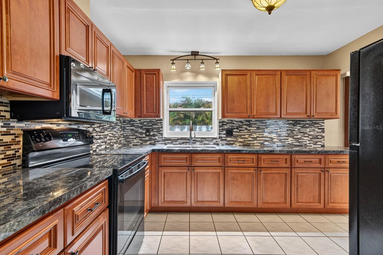 1901 Winchester Road N, Saint Petersburg, FL 33710 Photo