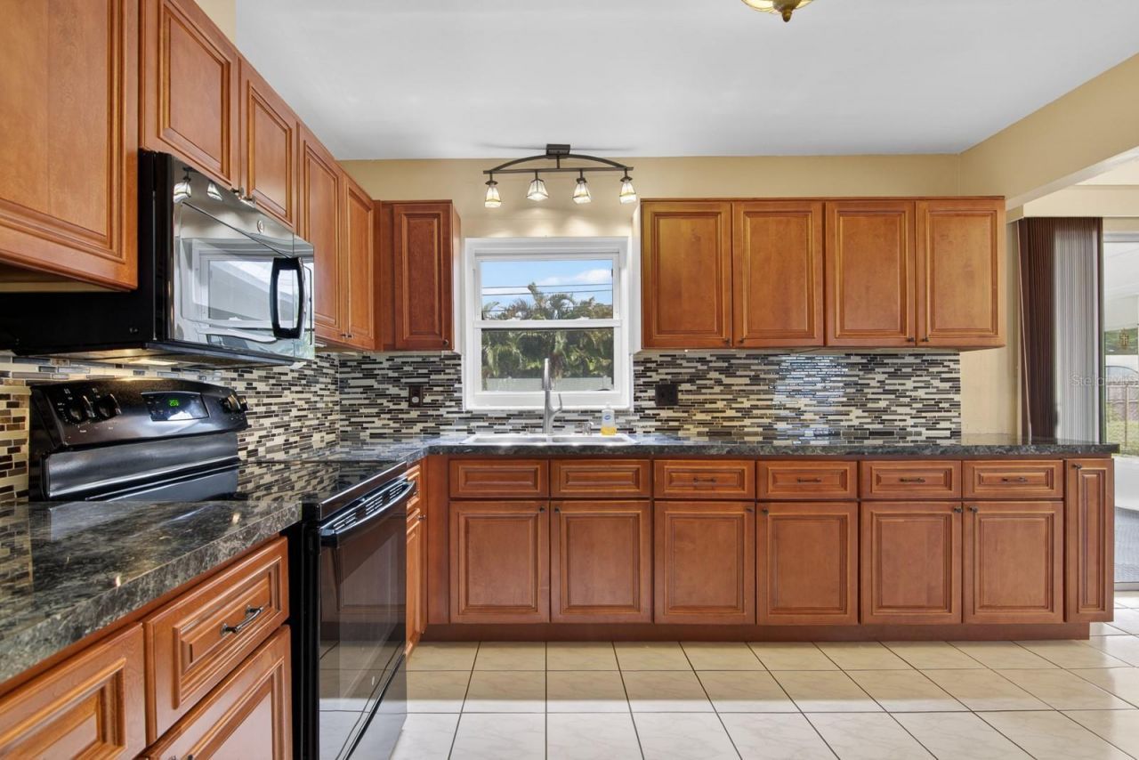 1901 Winchester Road N, Saint Petersburg, FL 33710 Photo