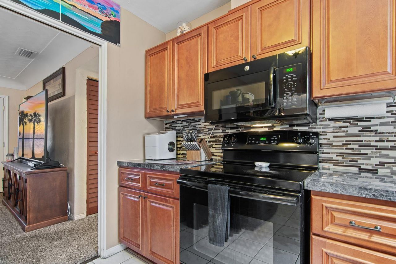 1901 Winchester Road N, Saint Petersburg, FL 33710 Photo