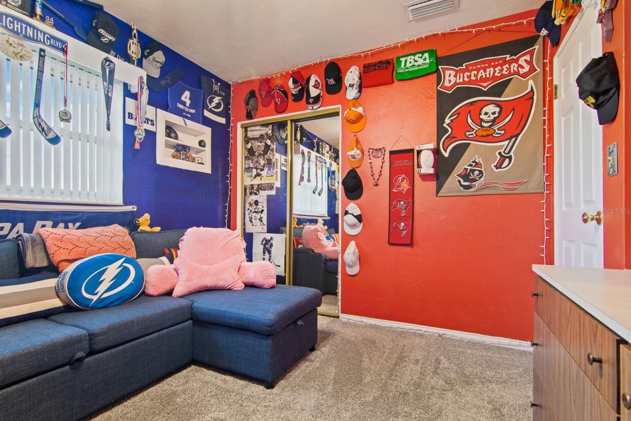 1901 Winchester Road N, Saint Petersburg, FL 33710 Photo