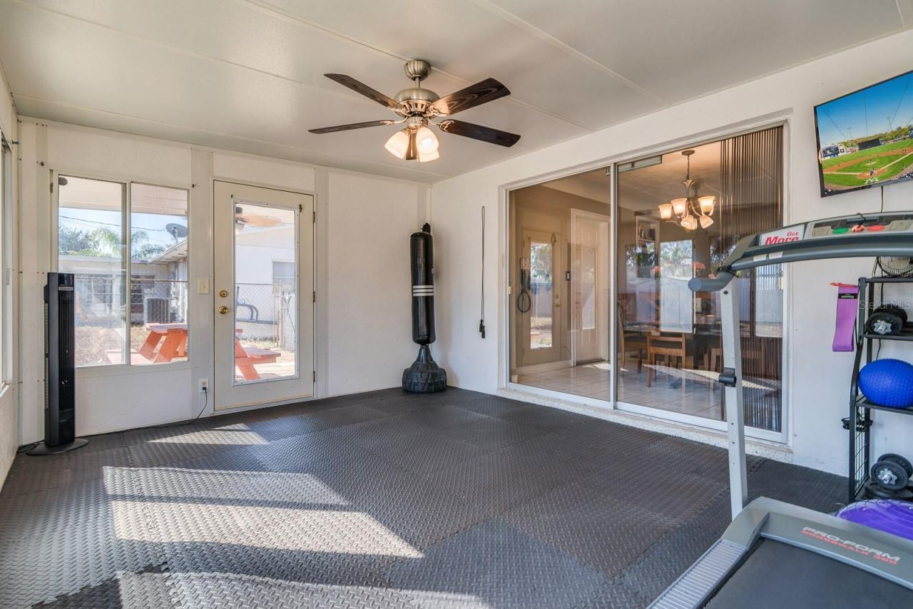 1901 Winchester Road N, Saint Petersburg, FL 33710 Photo