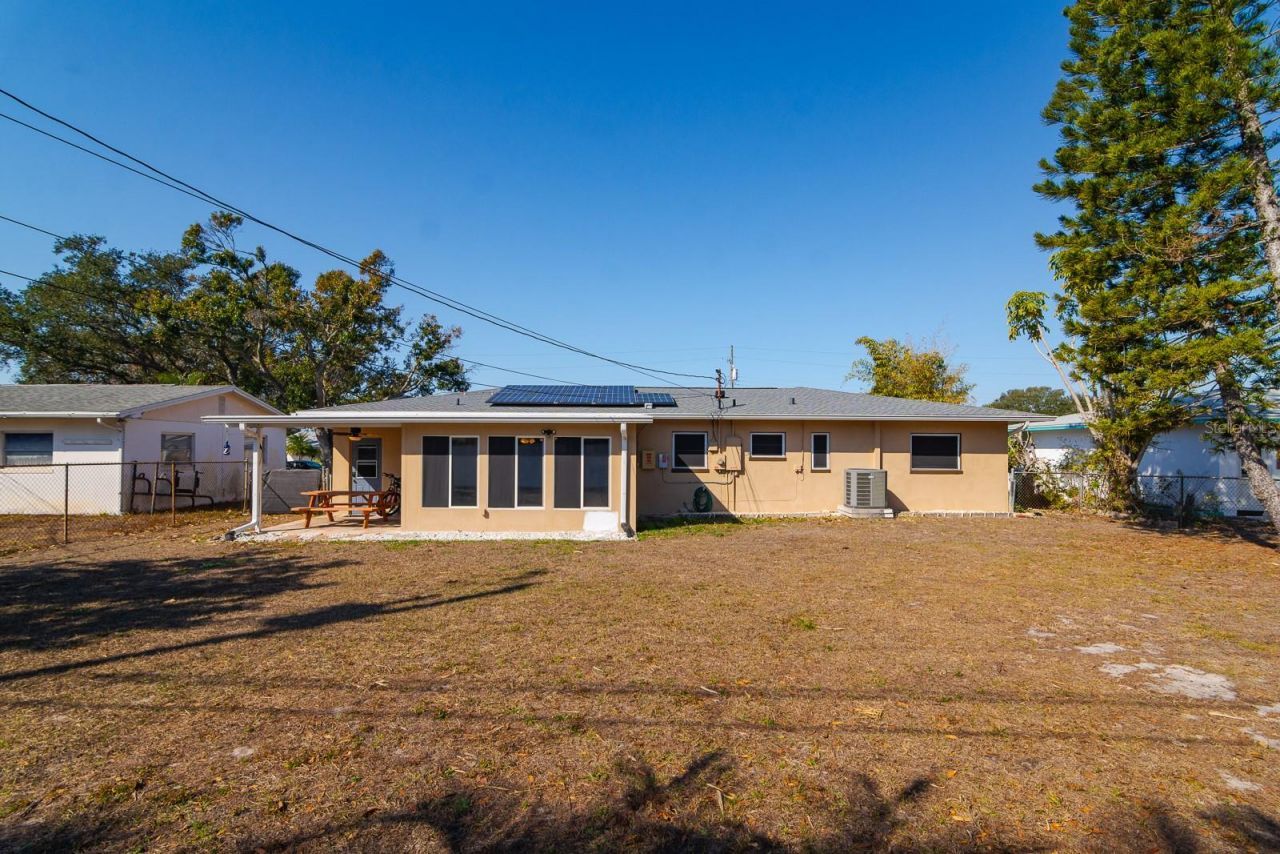 1901 Winchester Road N, Saint Petersburg, FL 33710 Photo