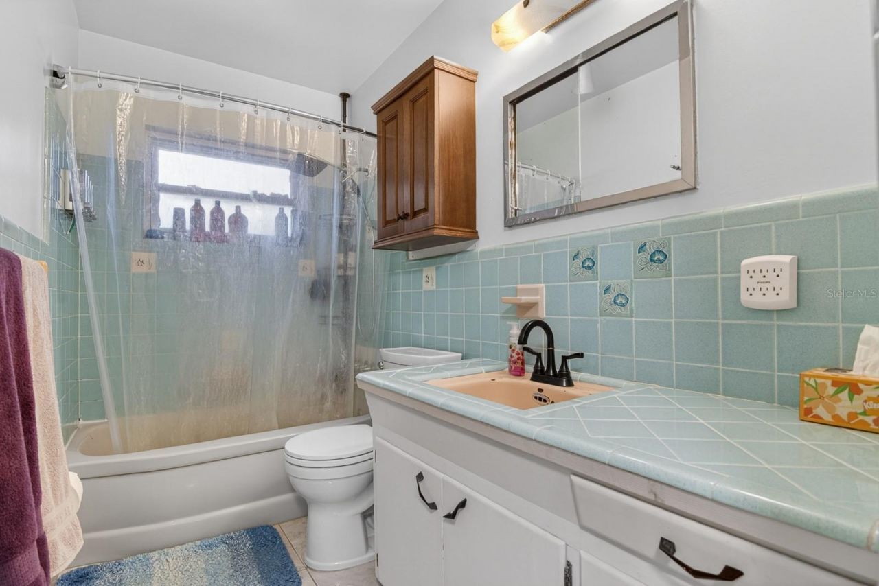1901 Winchester Road N, Saint Petersburg, FL 33710 Photo
