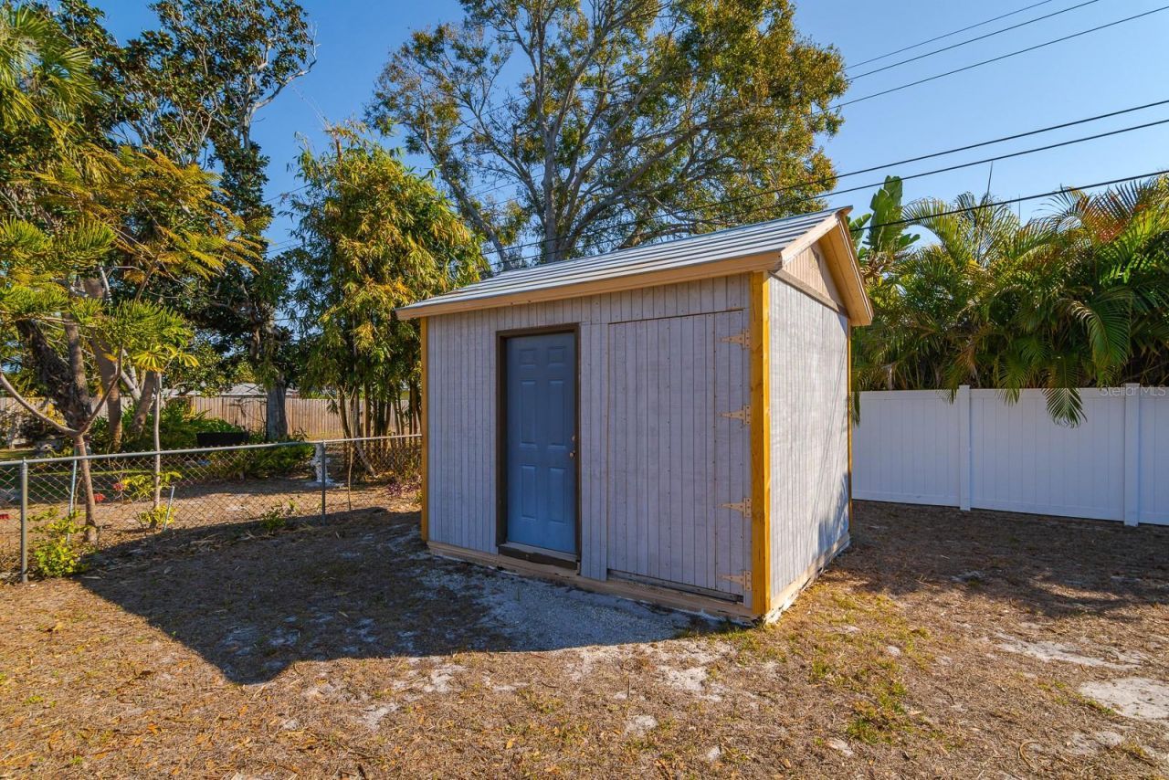 1901 Winchester Road N, Saint Petersburg, FL 33710 Photo